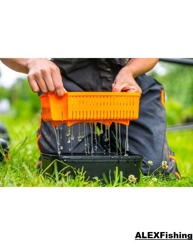 Indelis Guru Bait Box 5.3 pint Solid Lid (Green) 3